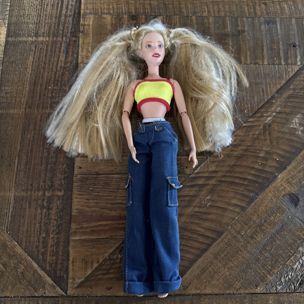 1998 Barbie Generation Girl Tori Doll Blonde Mattel Vintage Collectible